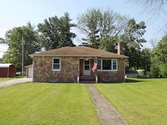 114 W Bruton St, Centralia, MO 65240