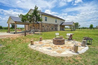 626 Sparta Field Rd, Waelder, TX 78959