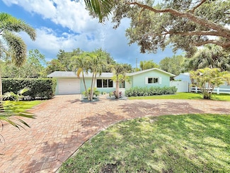 421 SE Edgewood Dr, Stuart, FL 34996