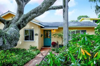 610 Dennett St, Pacific Grove, CA 93950