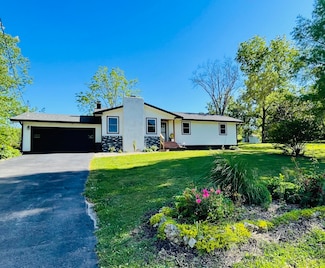 1705 Lakeview Dr, Ava, MO 65608