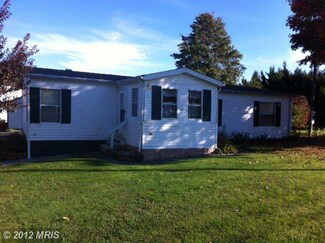 301 Pleasant Ave, Kingwood, WV 26537