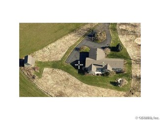 8987 Taft Rd, Bloomfield, NY 14469