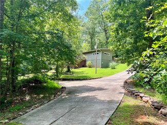 4828 Highway 11, Pickens, SC 29671