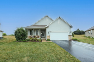 692 Canton Ct, Oswego, IL 60543