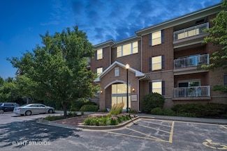 2692 Stone Cir Unit 205, Geneva, IL 60134