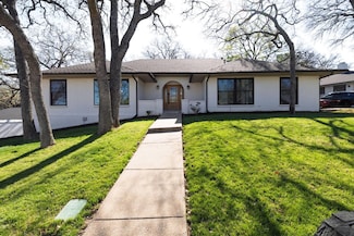 2109 Prestonwood Dr, Arlington, TX 76012