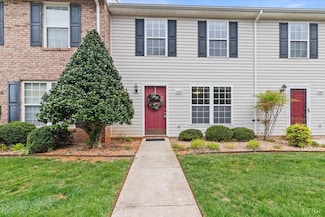 1256 Blue Ridge View Cir, Forest, VA 24551