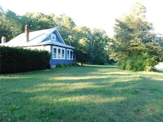711 Main St, Hope Valley, RI 02832