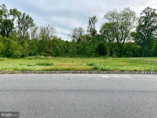 221 Glen Haven Ct, Swedesboro, NJ 08085