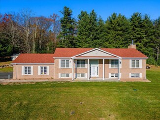 236 Budd Rd, Woodbourne, NY 12788