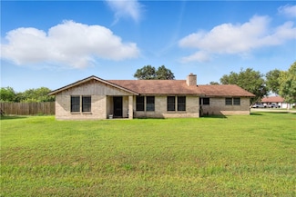1300 Burton St, Woodsboro, TX 78393