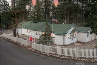 39154 Crest Ln, Big Bear Lake, CA 92315