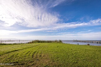 1400 Wesleyan St, Gautier, MS 39553