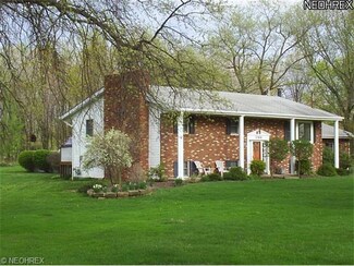 1364 Melbourne Rd, Vienna, OH 44473