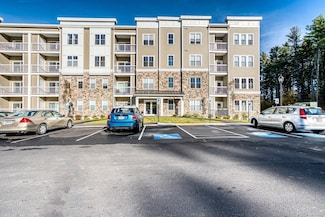 2 Winslow Ln Unit 201, Grafton, MA 01536