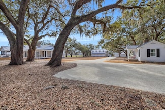 161 Twelve Oaks Dr, Pawleys Island, SC 29585