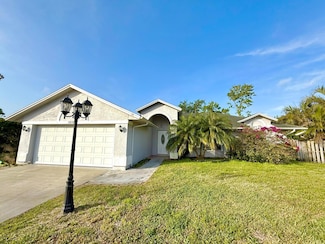 1050 SE Euclid Ln, Port Saint Lucie, FL 34983