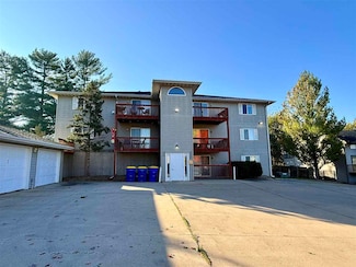 121 Northridge Dr Unit 121-139, West Branch, IA 52358