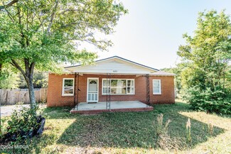 4692 Bloomfield Rd, Macon, GA 31206