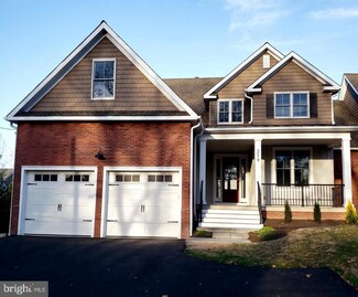 219 N West St, Doylestown, PA 18901