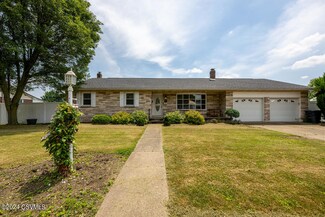 910 Belair Dr, Berwick, PA 18603