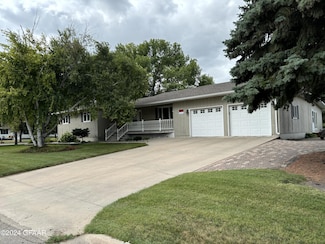 801 Code Ave S, Park River, ND 58270
