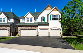 418 Bay Tree Cir, Vernon Hills, IL 60061