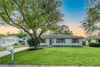 4135 NE Carrol Ct, Jensen Beach, FL 34957