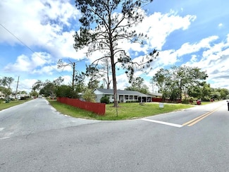 44 Kersey St, Hazlehurst, GA 31539