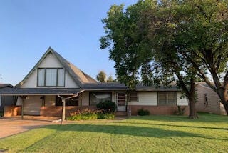1809 W 19th St, Plainview, TX 79072