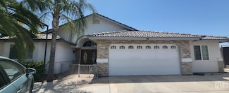 114 Clemson St, Shafter, CA 93263