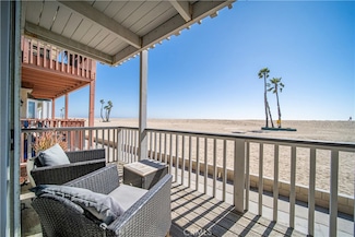 1003 Seal Way, Seal Beach, CA 90740
