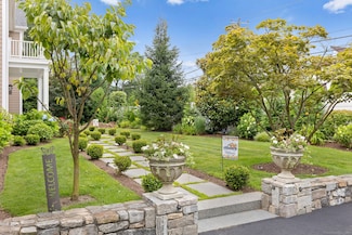 354 Oaklawn Ave, Stamford, CT 06905