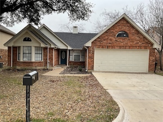 6003 Glenwood Dr, Arlington, TX 76017