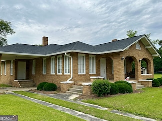 107 Marguerite St, Claxton, GA 30417