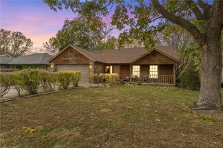 3470 W Vassar St, Fayetteville, AR 72704