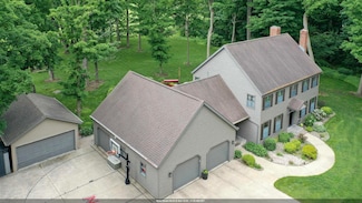 8404 Clayton Ave, Neenah, WI 54956