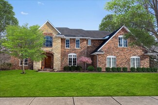 1078 Shady Oaks Dr, Dubuque, IA 52003