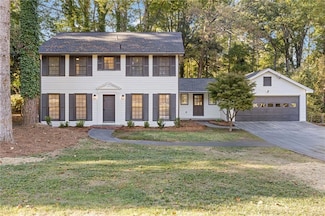 4045 White Oak Ln SW, Lilburn, GA 30047