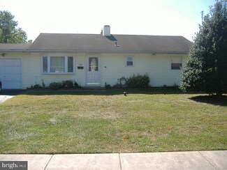 208 Yorkshire Ln, Fairless Hills, PA 19030