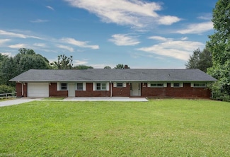 168 Oak Summit Rd, Winston Salem, NC 27105