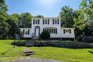 2123 New Hackensack Rd, Poughkeepsie, NY 12603