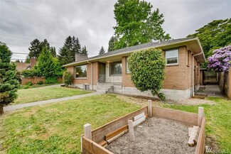 8903 17th Ave NE, Seattle, WA 98115