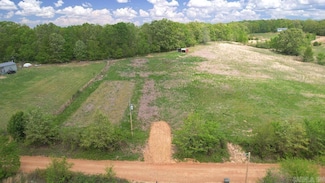 20947 Distress Creek Rd, Harrisburg, AR 72432