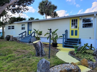 13 Cedar Ln, Port Orange, FL 32127