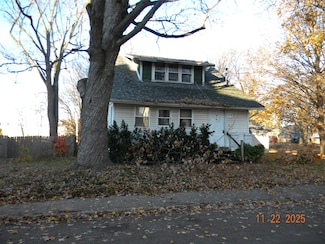 314 N 6th St, Niles, MI 49120