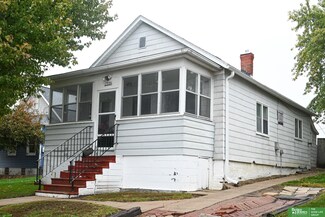 2921 S 26th St, Omaha, NE 68105