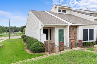 872 Creekside Dr, Lewisville, TX 75067