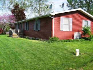 240 Lane 201 Turkey Lake, Hudson, IN 46747